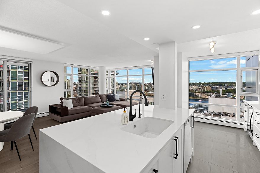 2006 198 Aquarius Mews