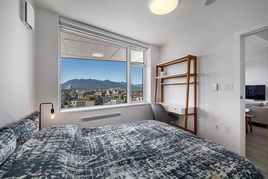 902 209 E 7th Avenue