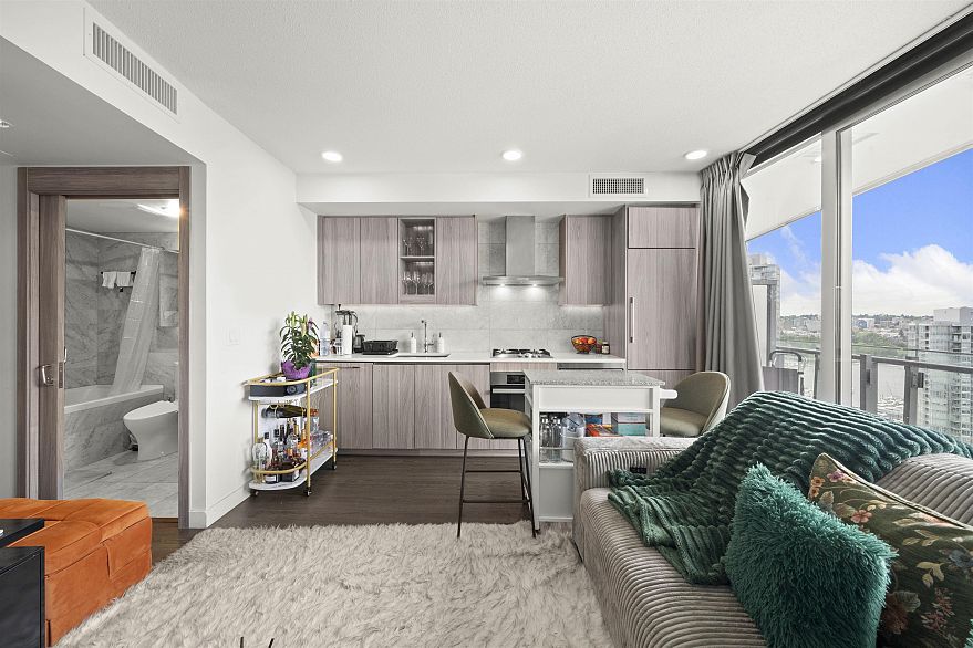 2304 89 Nelson Street