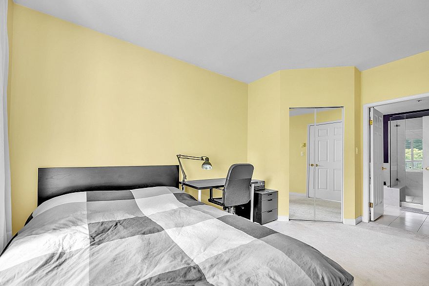 422 5835 Hampton Place