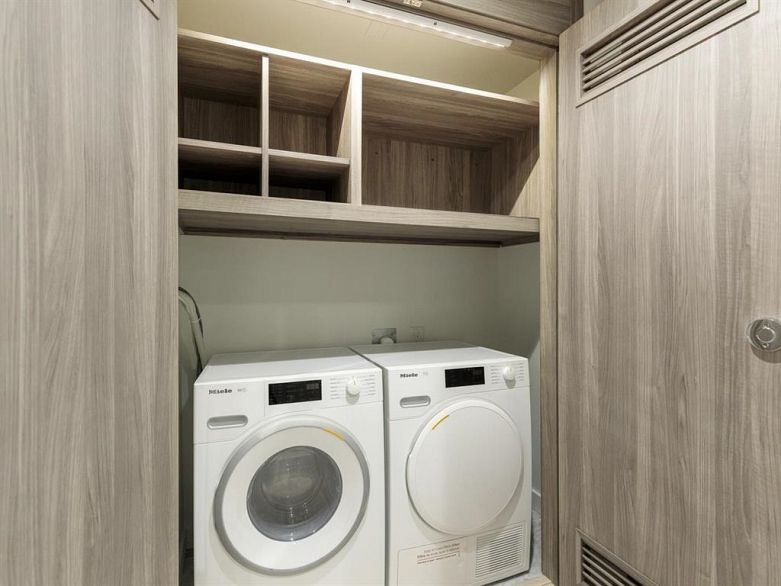 911 1768 Cook Street