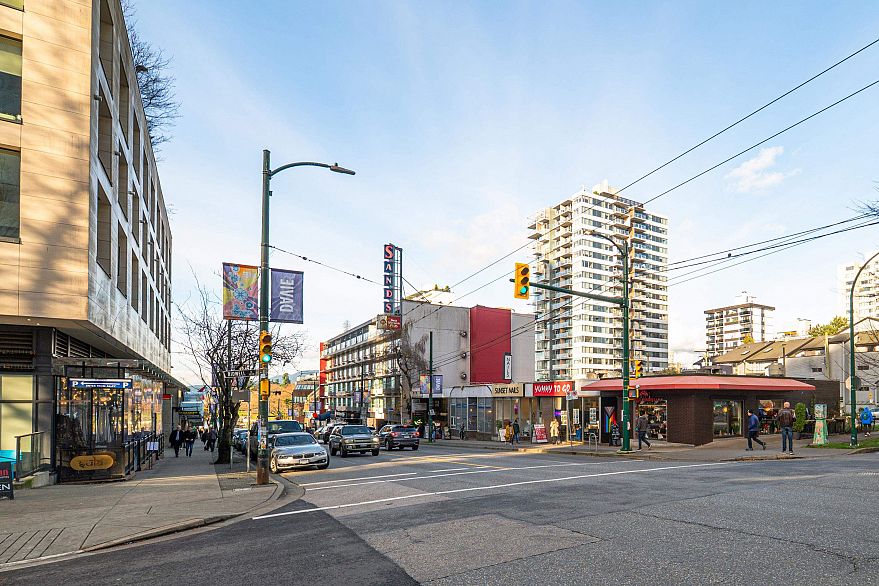 1403 1725 Pendrell Street