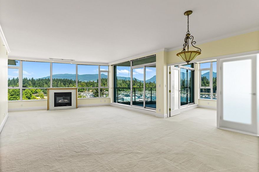 602 1777 Bayshore Drive