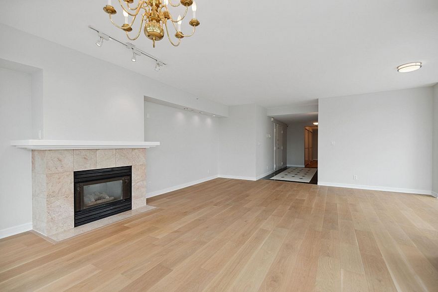 5A 1403 Beach Avenue