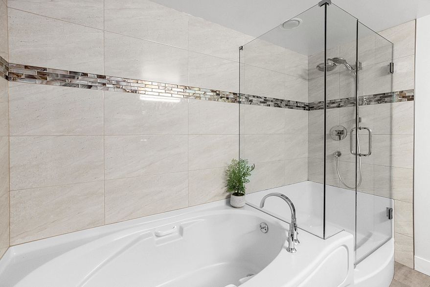 2006 198 Aquarius Mews