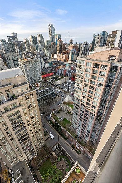 2901 969 Richards Street