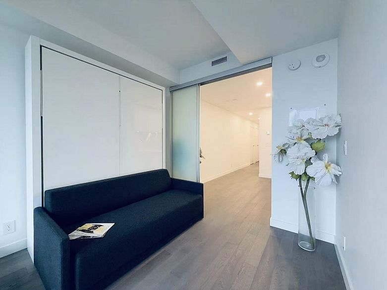 4510 1480 Howe Street