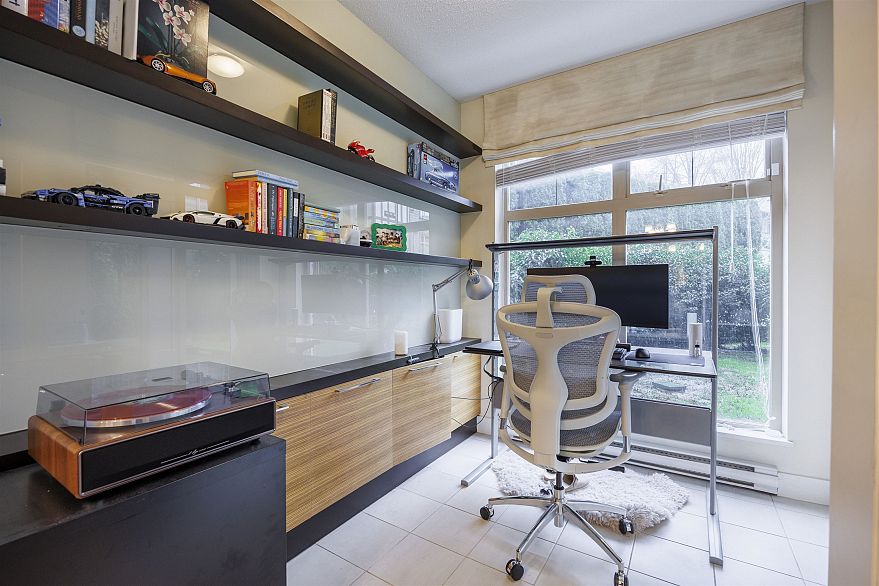 116 4885 Valley Drive