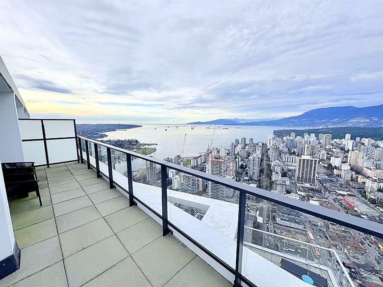 5901 1289 Hornby Street