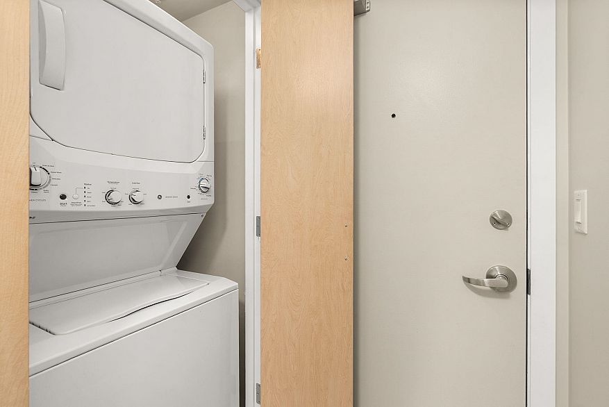 2901 969 Richards Street