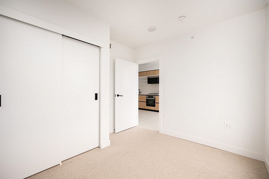 2302 5058 Joyce Street