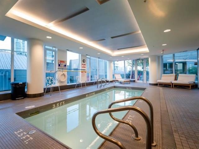 1601 1499 W Pender Street