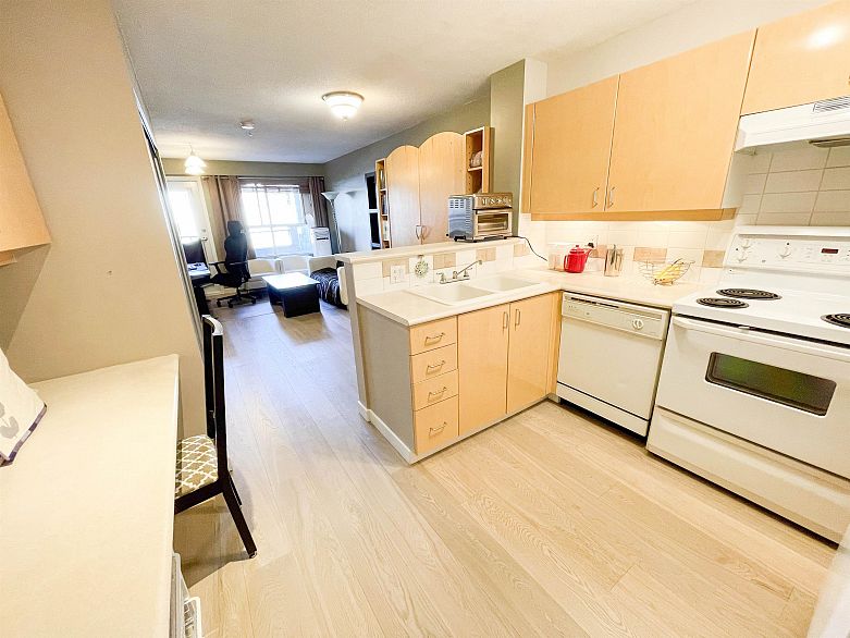 219 2680 W 4th Avenue