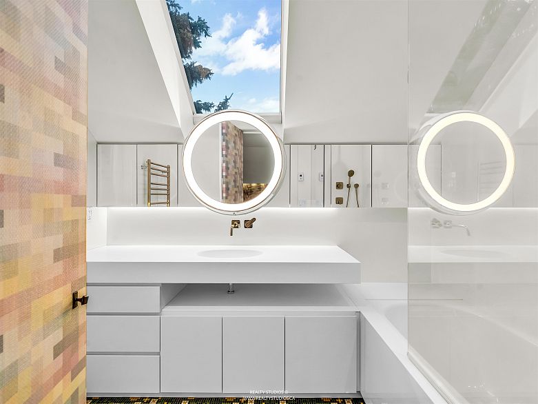 1747 Balaclava Street