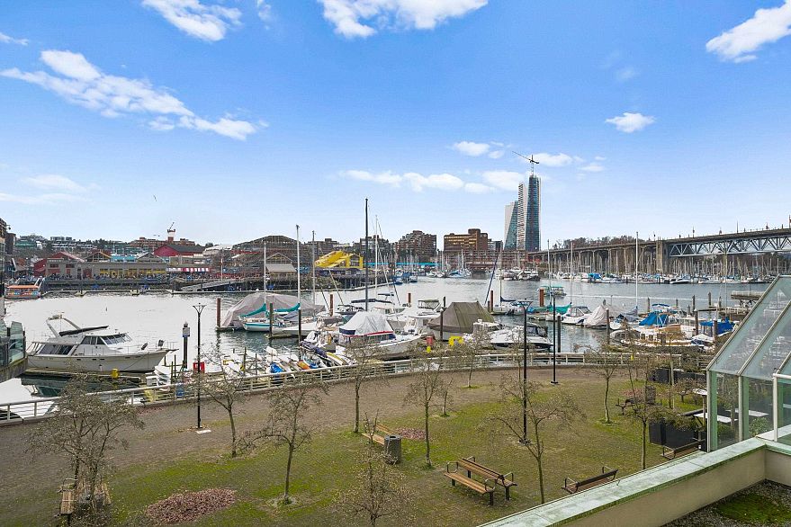 205 1600 Howe Street