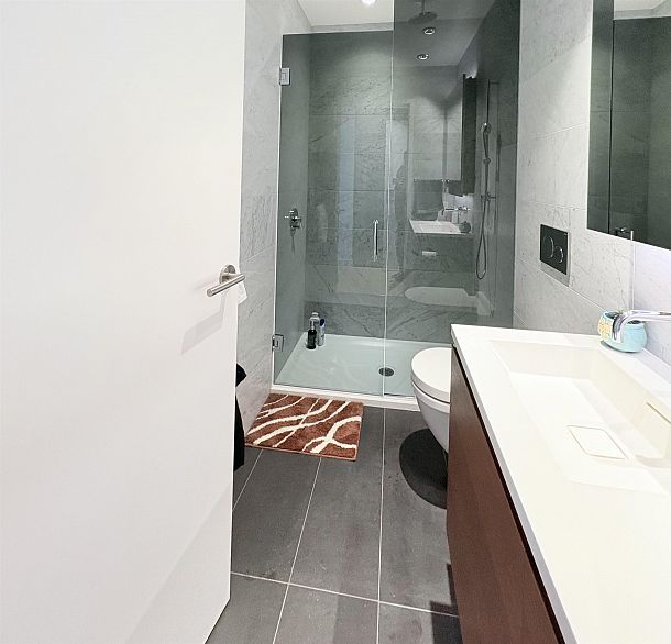 5901 1289 Hornby Street