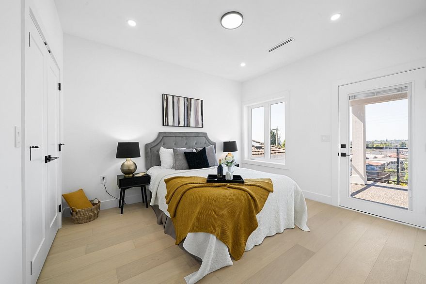 1 7361 Fraser Street