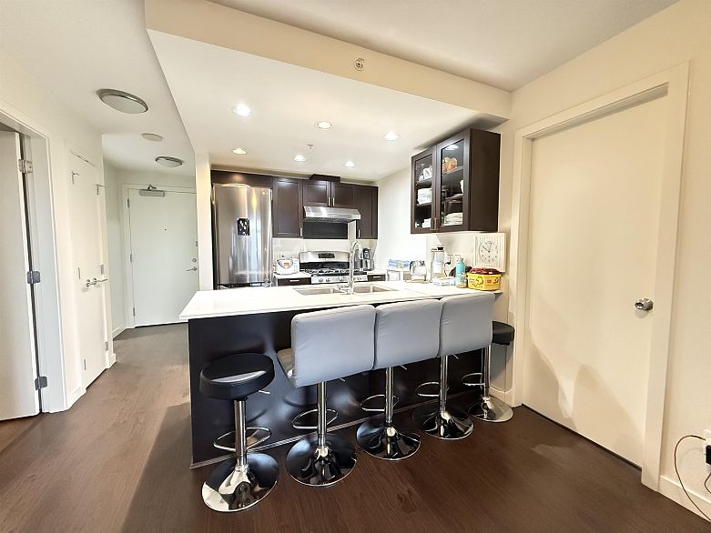 203 4818 Eldorado Mews