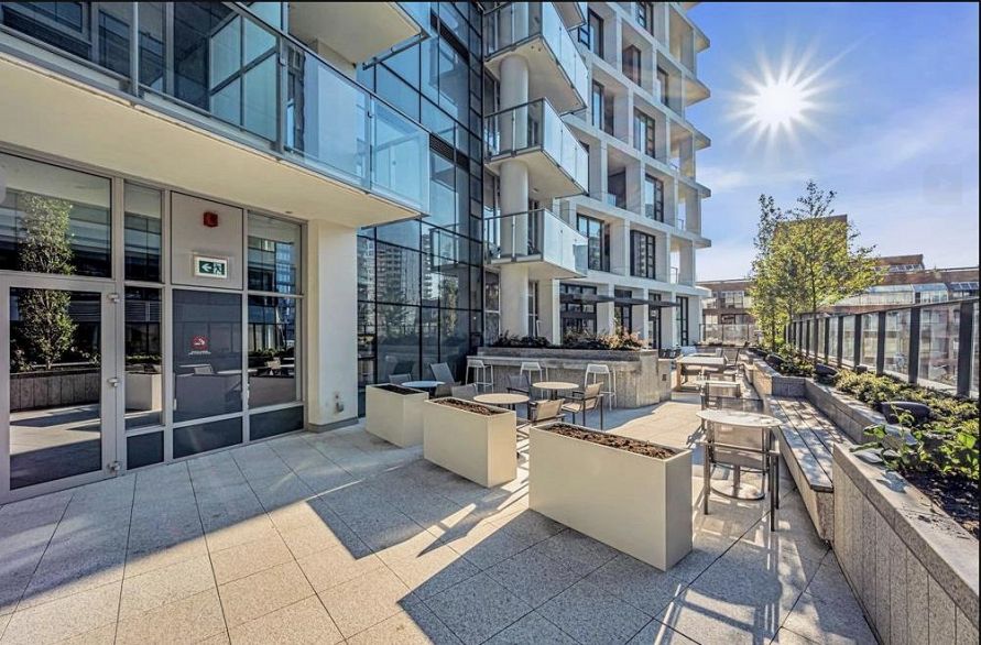 5901 1289 Hornby Street