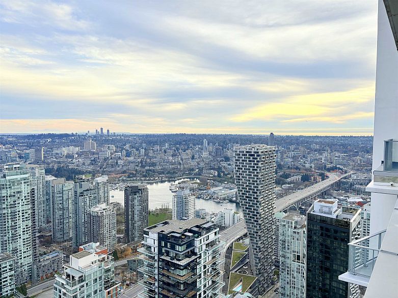 5901 1289 Hornby Street