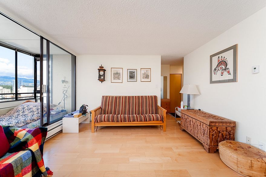 1403 1725 Pendrell Street