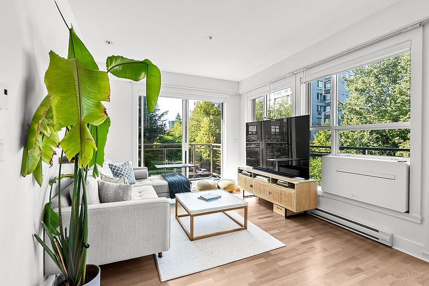 306 2128 W 40th Avenue