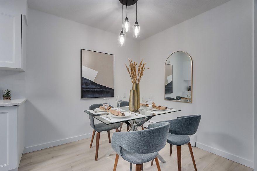 206 1622 Frances Street