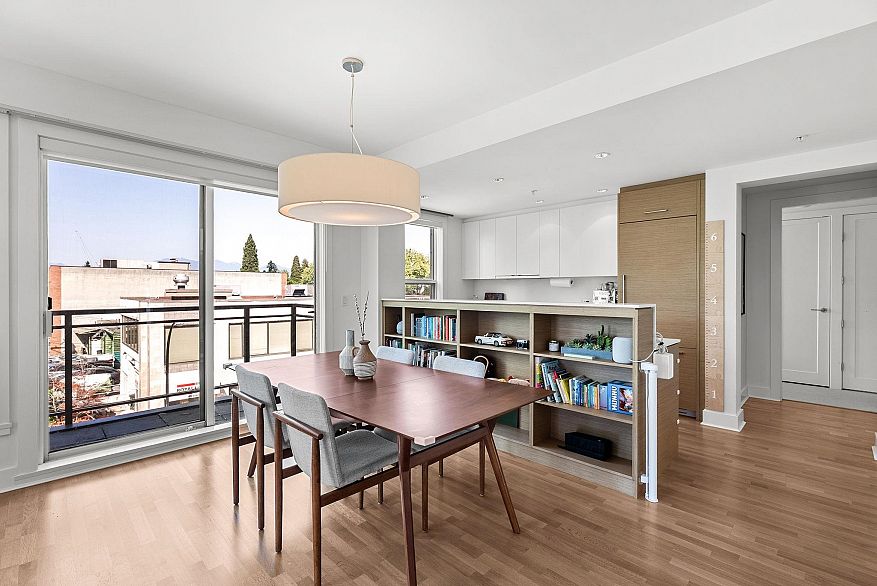 306 2128 W 40th Avenue