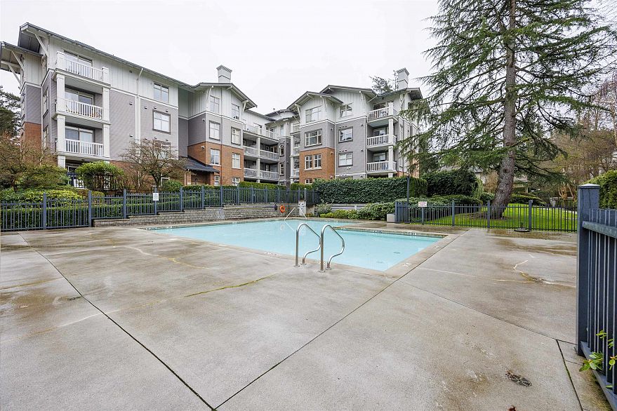 116 4885 Valley Drive