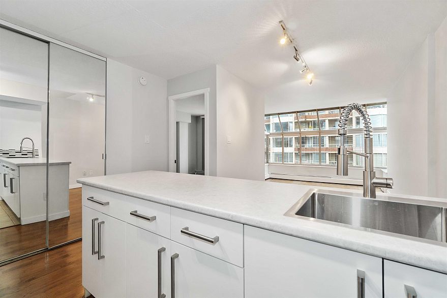 808 1333 Hornby Street