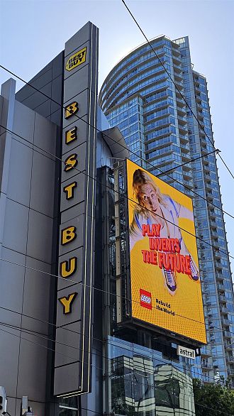 1202 999 Seymour Street