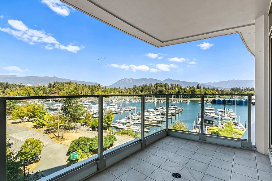 602 1777 Bayshore Drive