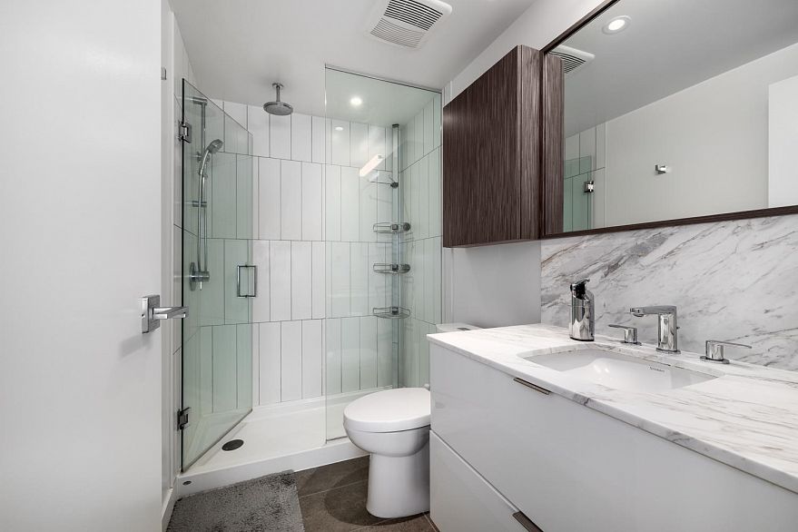 902 209 E 7th Avenue