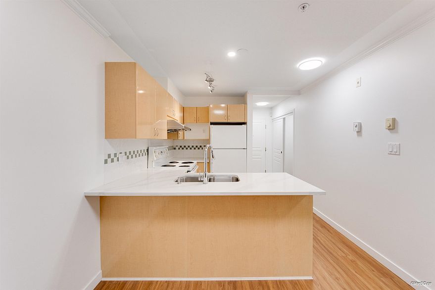 210 4989 Duchess Street