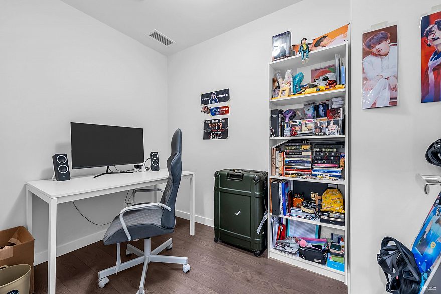 1102 3533 Ross Drive