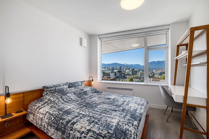 902 209 E 7th Avenue