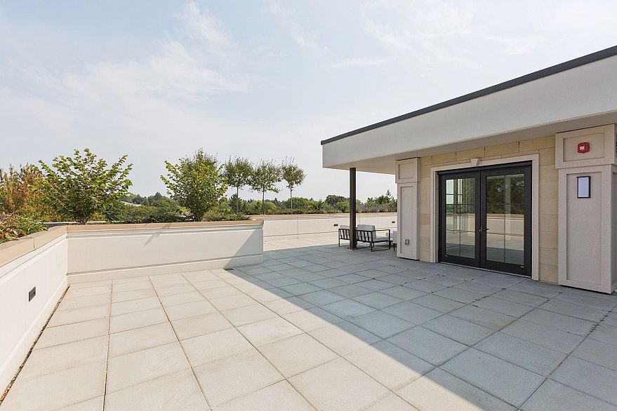 207 2096 W 47th Avenue