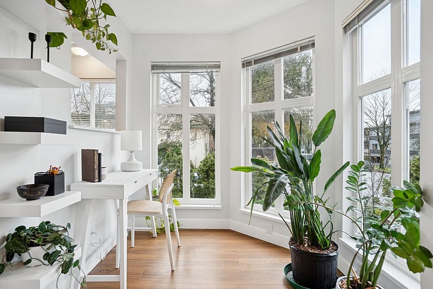 201 1099 W 71st Avenue