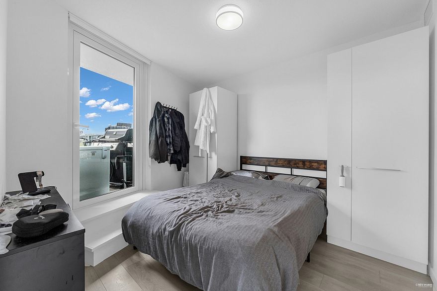 1015 180 E 2nd Avenue