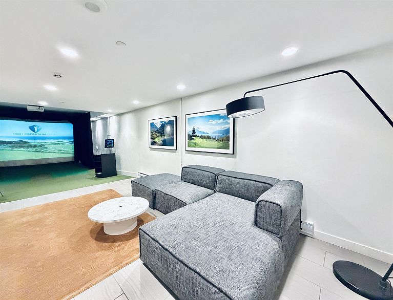 4510 1480 Howe Street