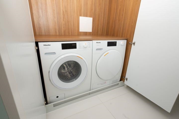 2204 1033 Nelson Street