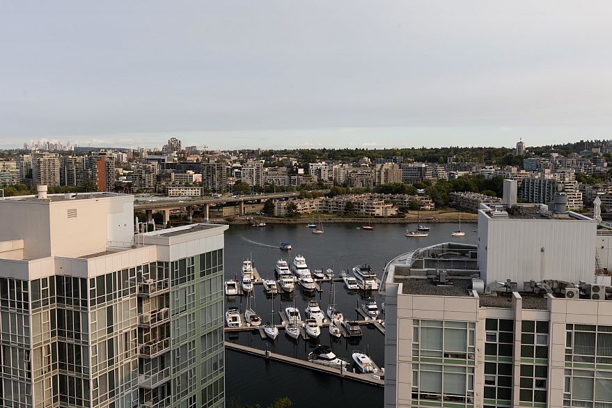 2006 198 Aquarius Mews