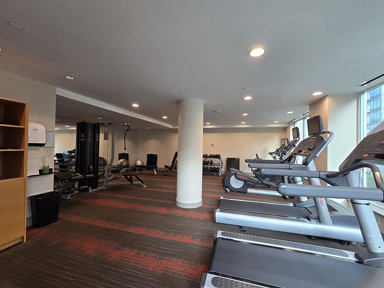 1103 1221 Bidwell Street