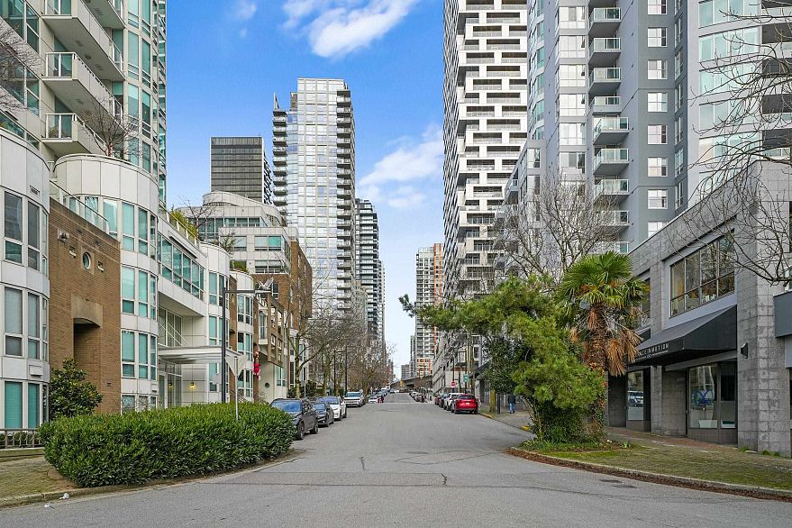 205 1600 Howe Street