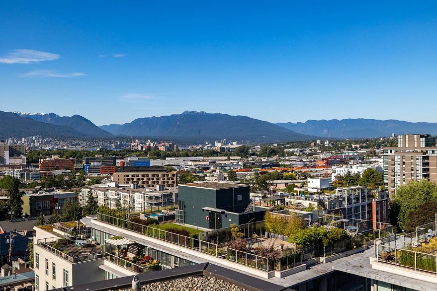 902 209 E 7th Avenue