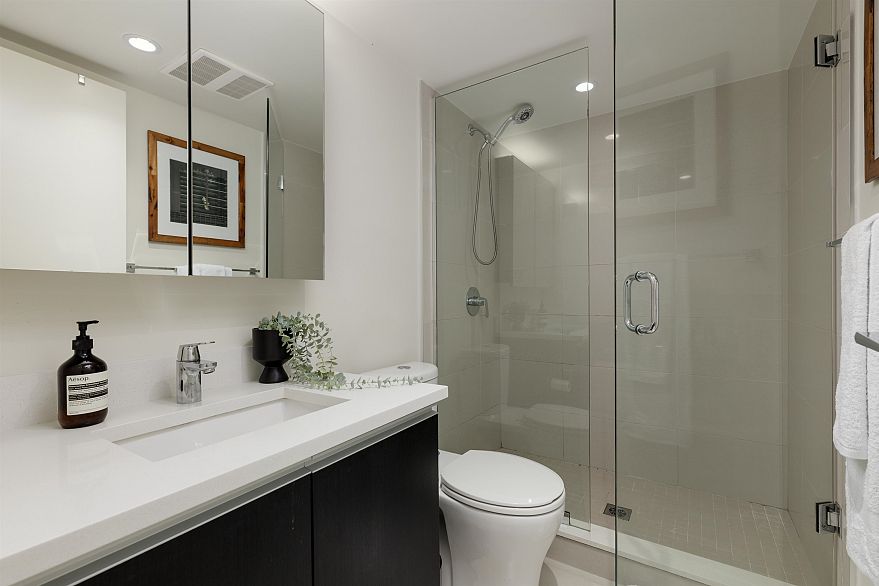 608 1009 Harwood Street