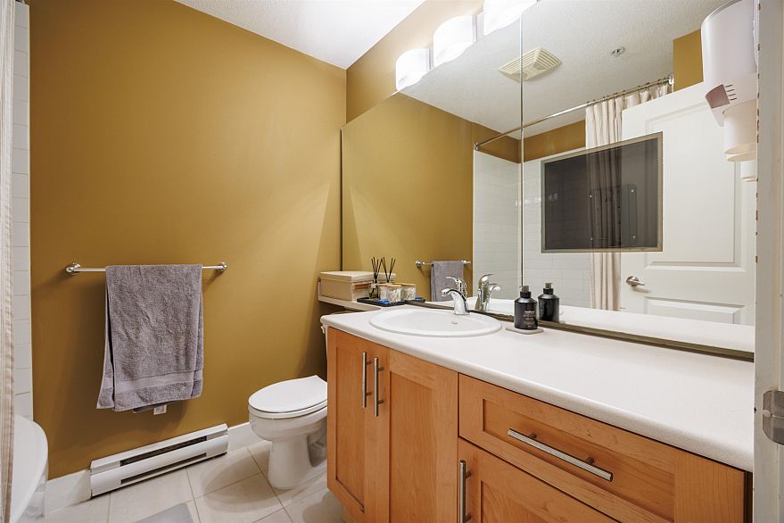 116 4885 Valley Drive