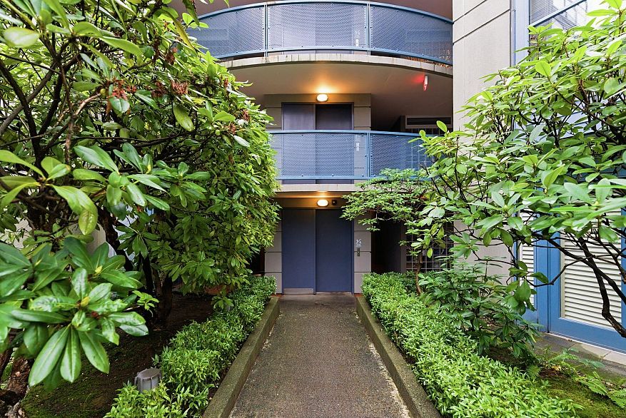 203 2405 W 2nd Avenue