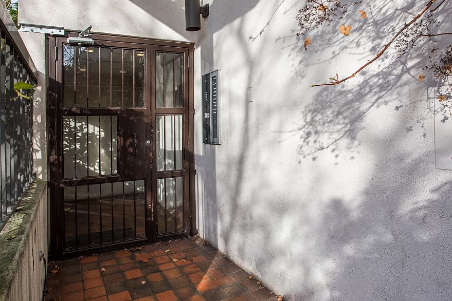 101 1405 HARO STREET, Vancouver BC V6G 1G2