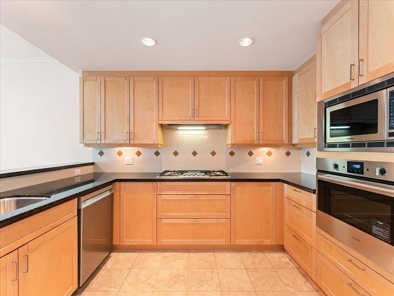 205 1717 Bayshore Drive